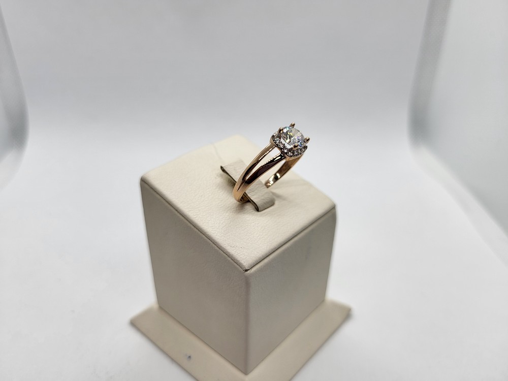 КОЛЬЦО С КАМНЯМИ (Au 585)