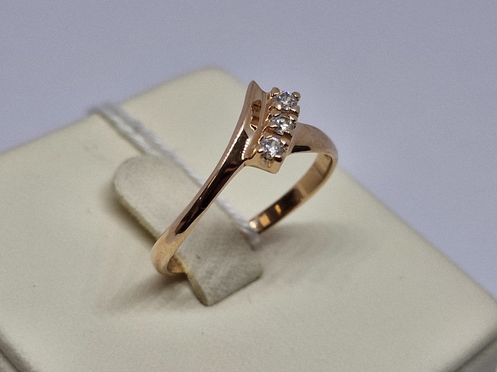 КОЛЬЦО С КАМНЯМИ (Au 585)