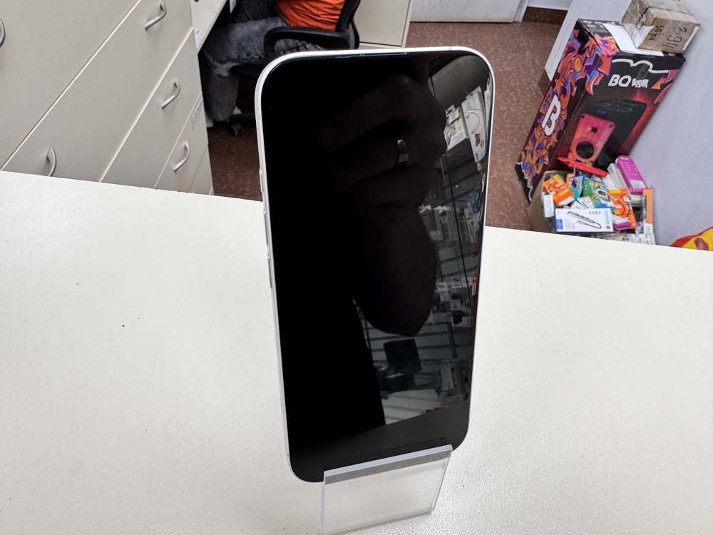 Смартфон Apple Iphone 16 128Gb