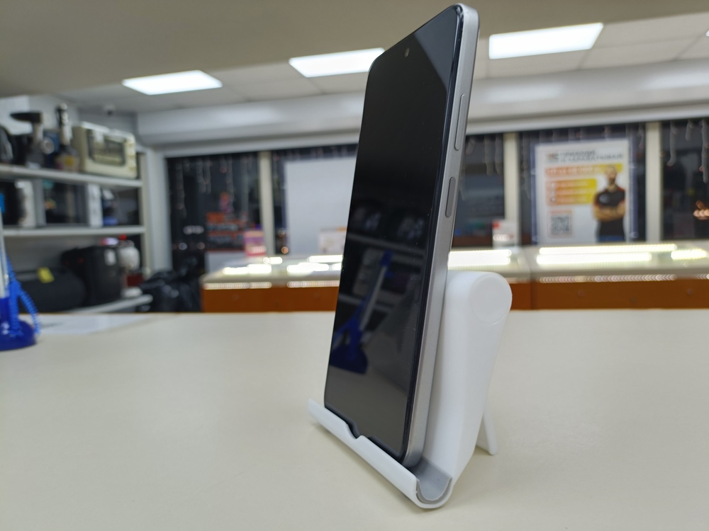 Смартфон Infinix HOT 50i 4/128