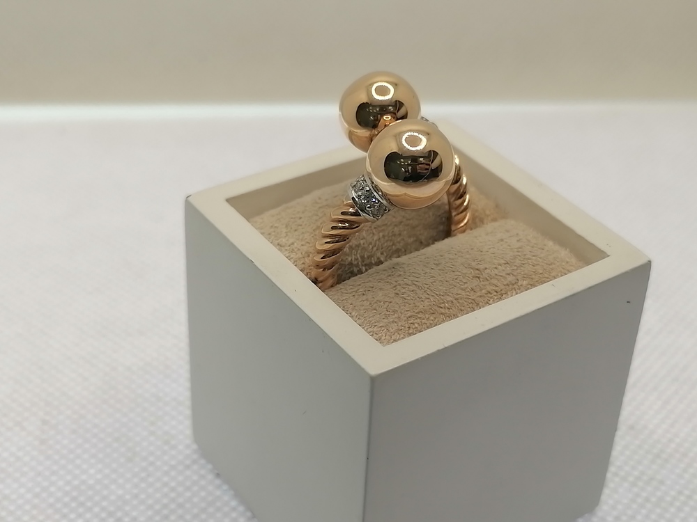 КОЛЬЦО С КАМНЯМИ (Au 585)