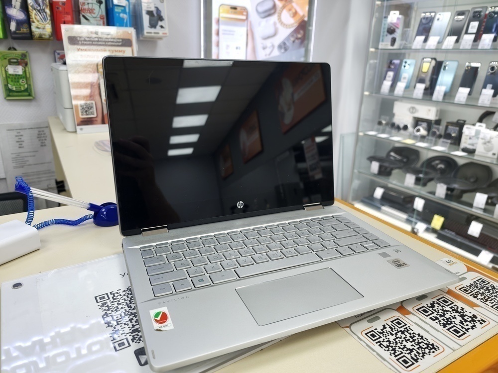 Ноутбук HP; Core i3-10110U,  Intel(R) Graphics, 4 Гб, 256 Гб, Нет