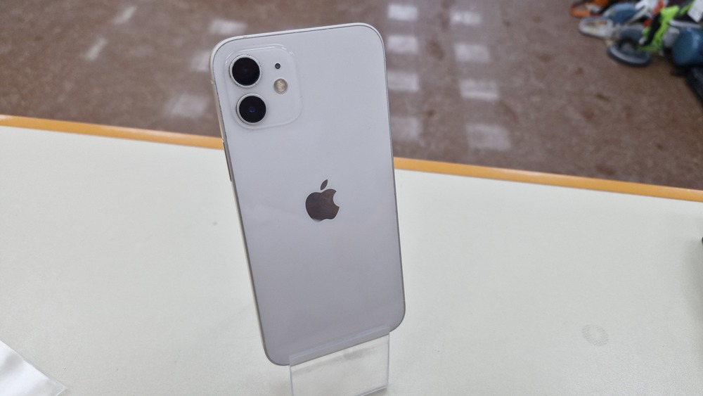 Смартфон Apple iPhone 12 64Gb