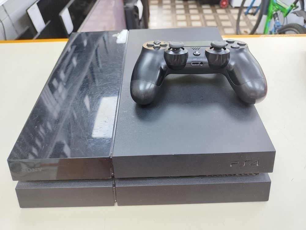 Игровая приставка PlayStation 4 FAT 500GB
