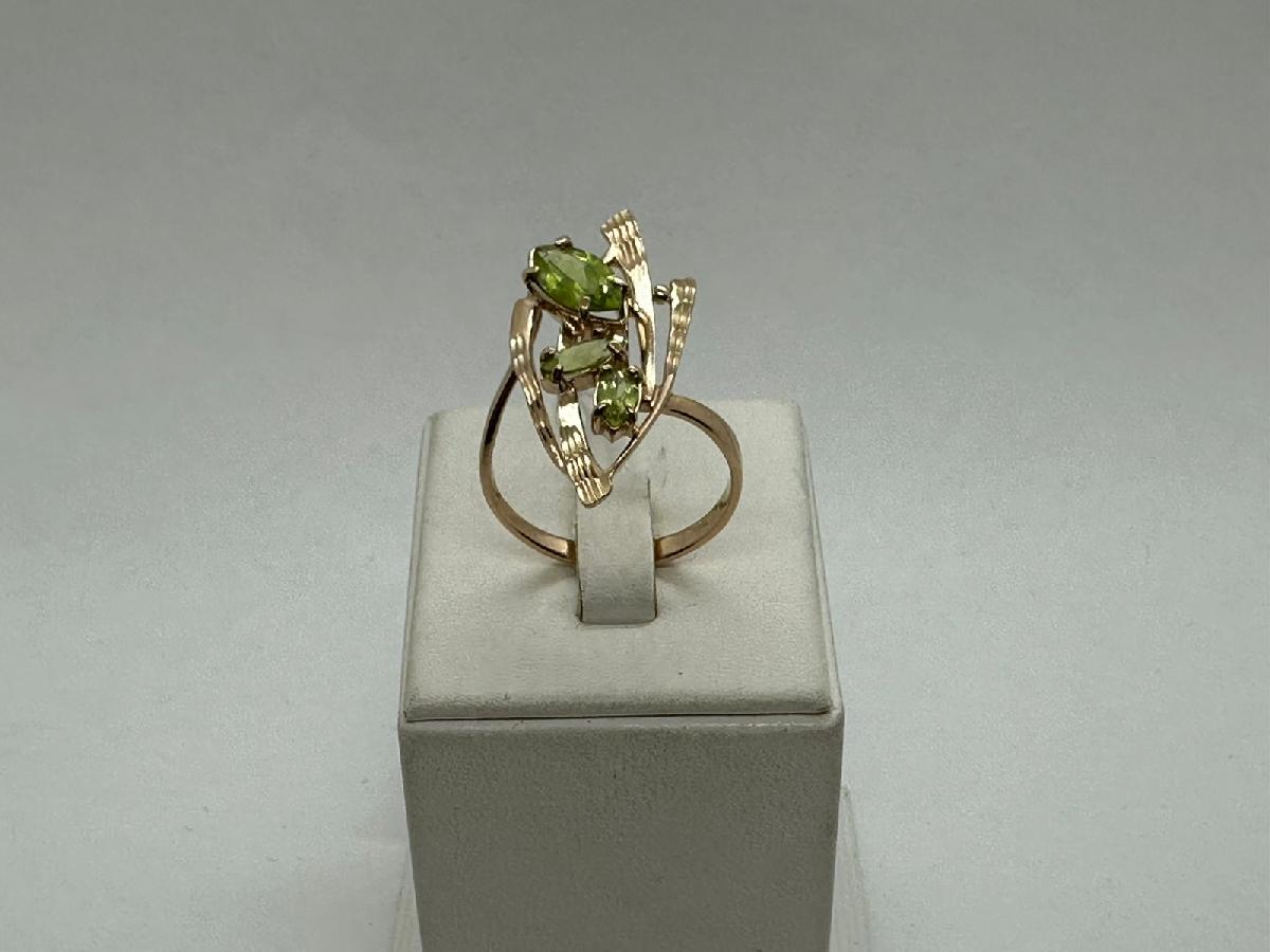 КОЛЬЦО С КАМНЯМИ (Au 585)