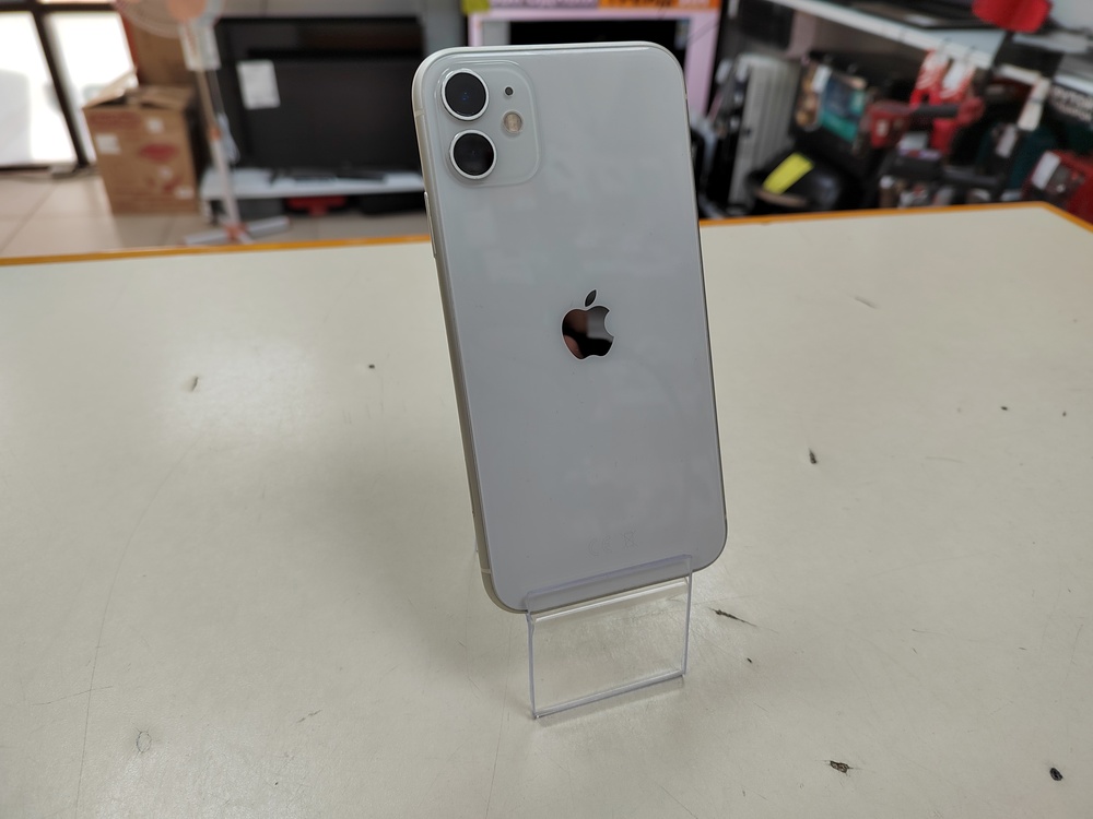 Смартфон Apple iPhone 11 64Gb