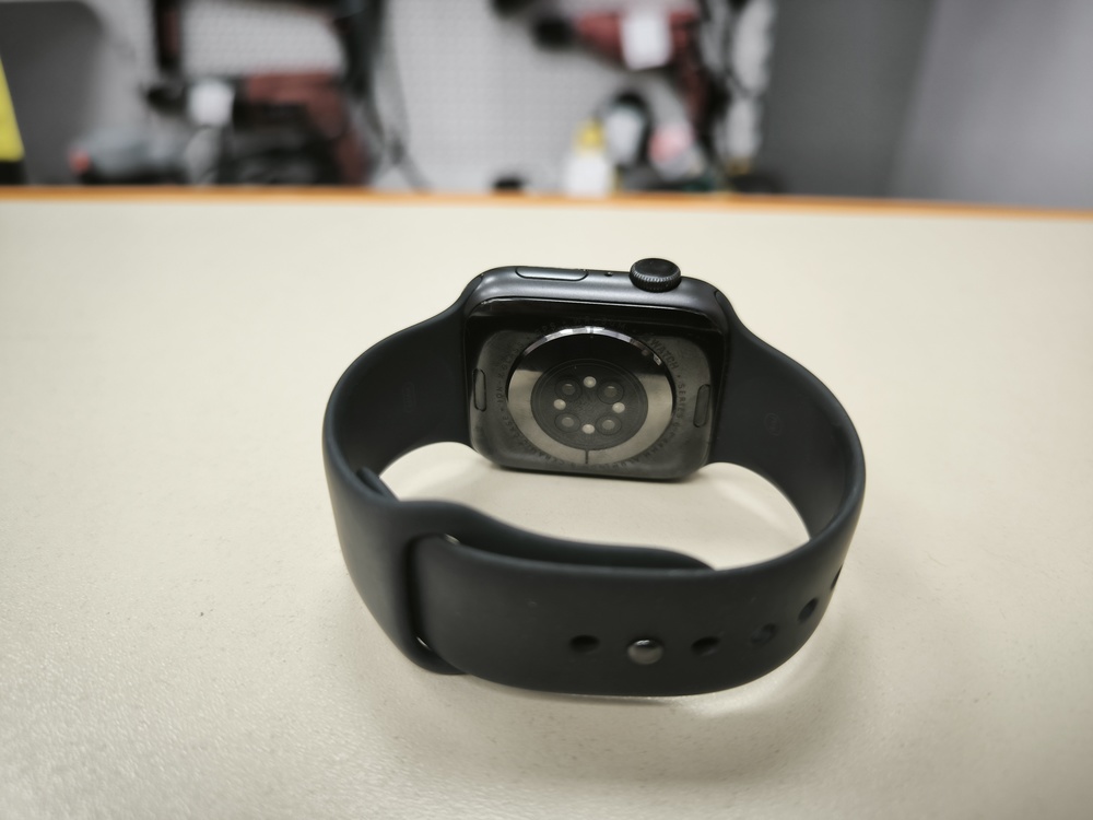 Смарт-часы Apple Watch Series 6 44 мм