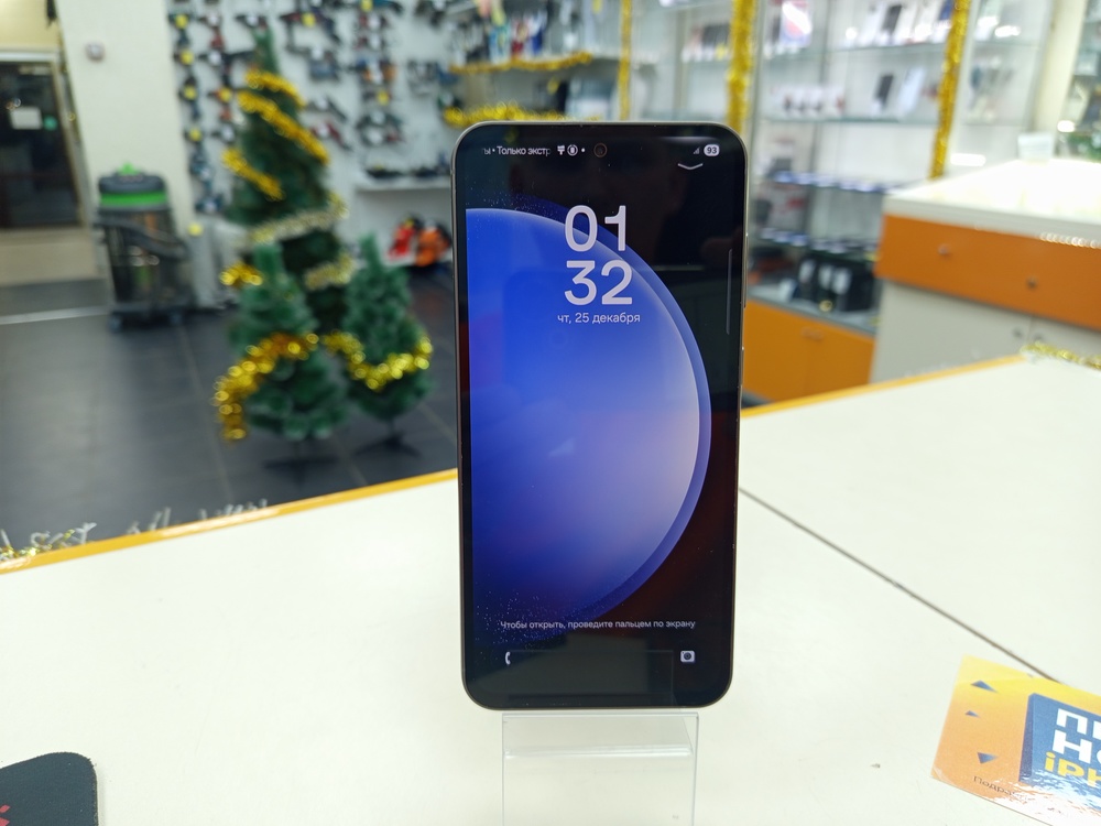 Смартфон Samsung Galaxy S23 FE 8/128