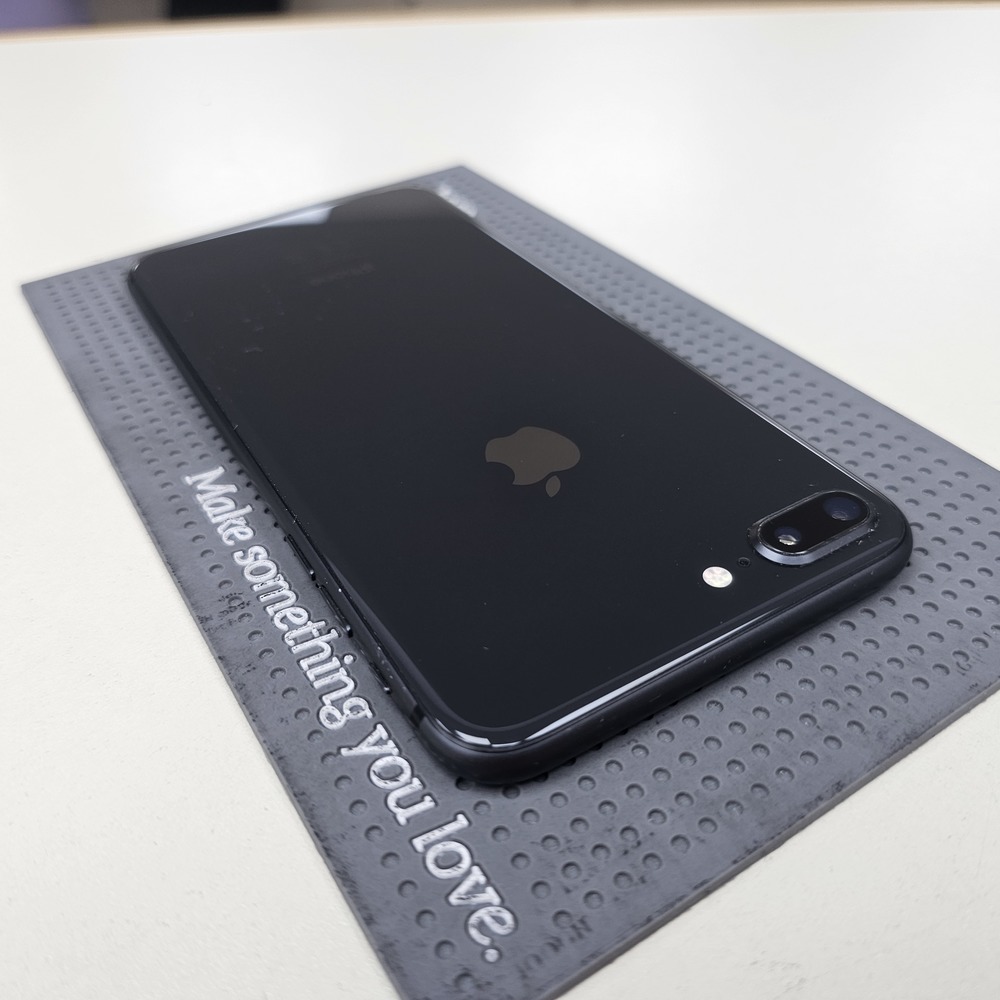 Смартфон Apple iPhone 8 Plus 128Gb