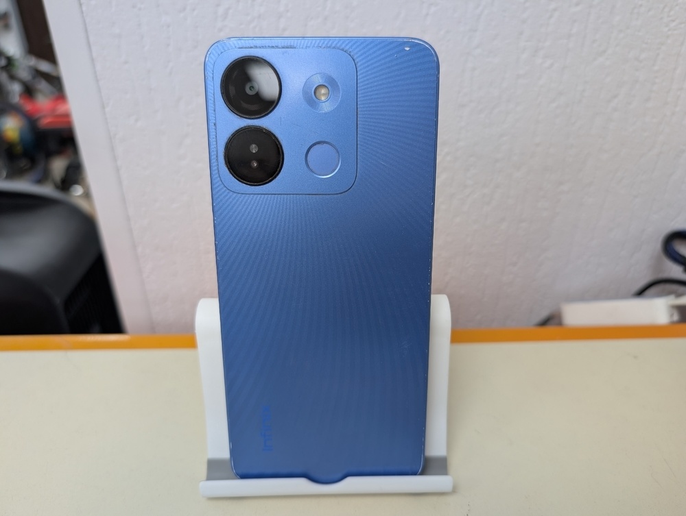 Смартфон Infinix Smart 7 HD 2/64