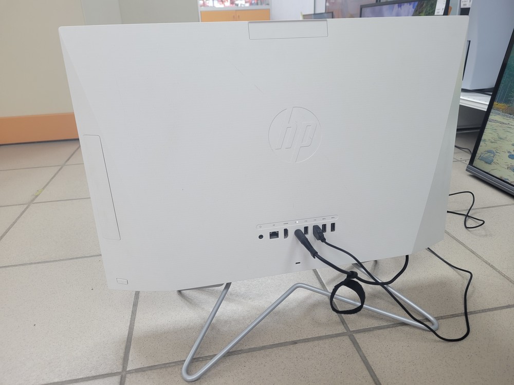 Моноблок HP TPC-Q069-24; Ryzen 3 3250U, Radeon Vega 3, 8 Гб, 256 Гб, Нет