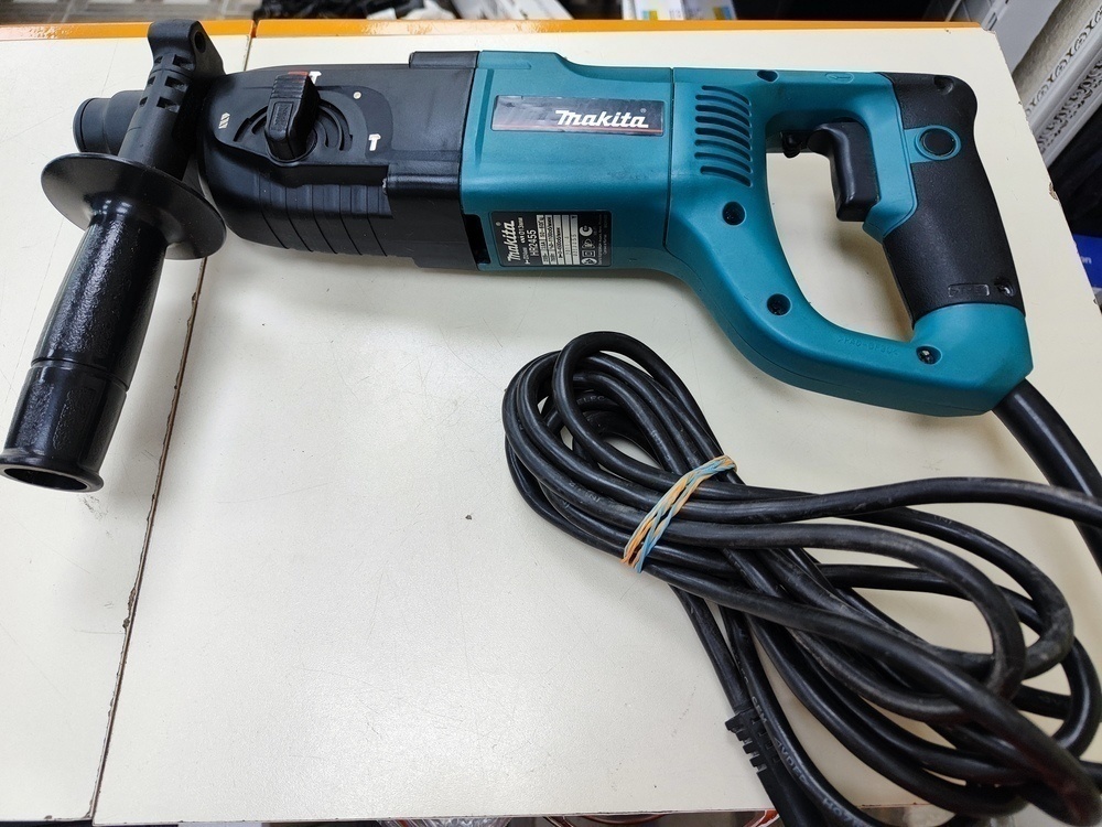 Перфоратор Makita HR 2455