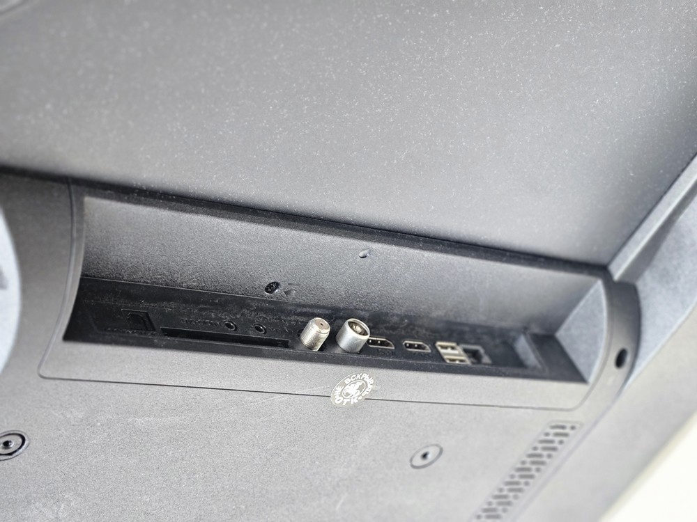 LED Телевизор HI VHIX-43F239MSA