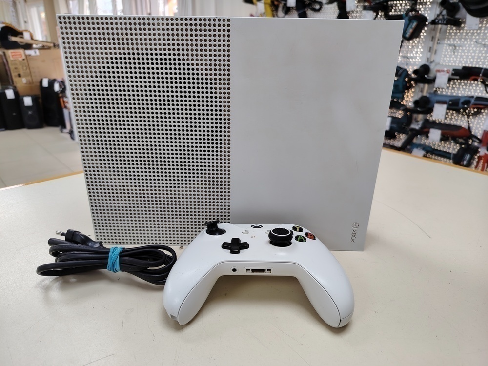 Игровая приставка Xbox One S 1TB