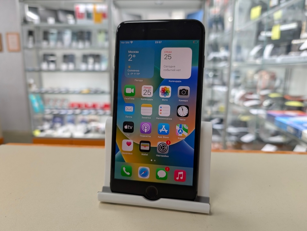 Смартфон Apple iPhone 8 Plus 64Gb