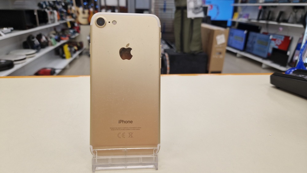 Смартфон Apple iPhone 7 32Gb