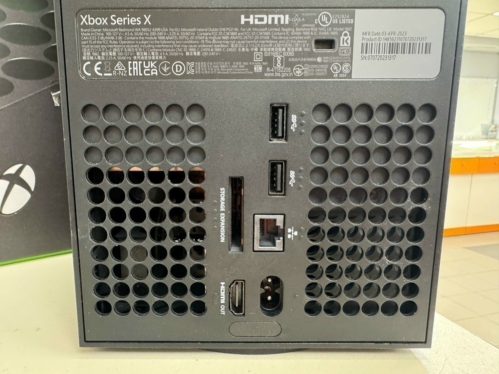 Игровая приставка Xbox Series X 1Tb