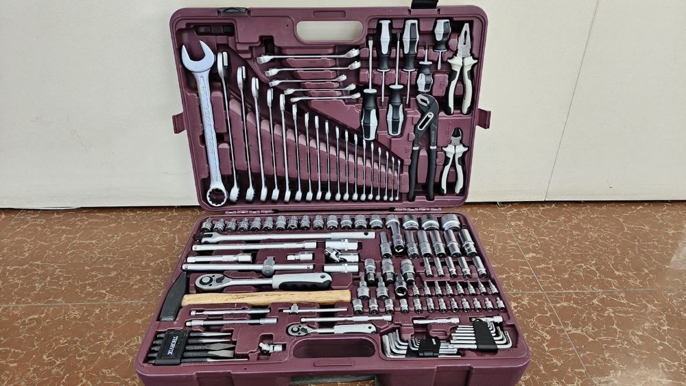 Набор инструментов Thorvik UTS0127