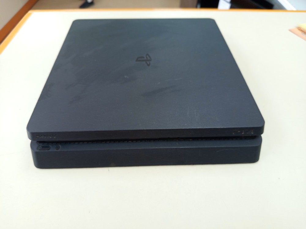 Игровая приставка PlayStation 4 Slim 500GB Игровая приставка PlayStation 4 Slim 500GB