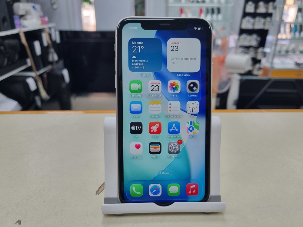 Смартфон Apple iPhone 11 64Gb