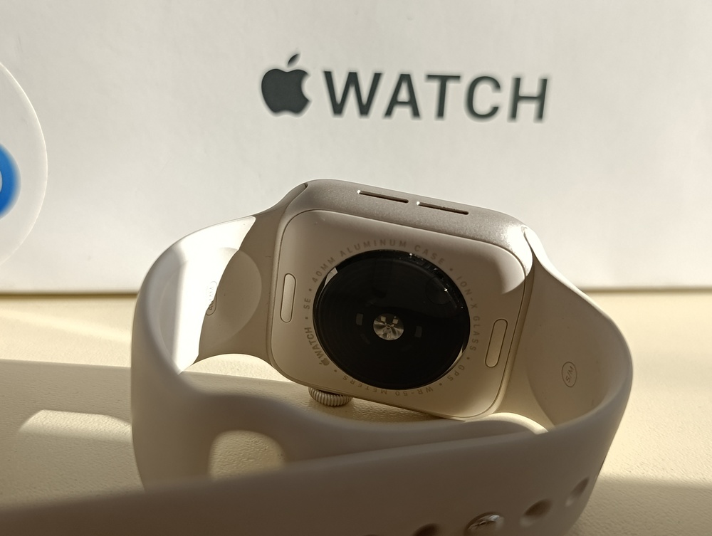 Смарт-часы Apple Watch Series 3 42 мм