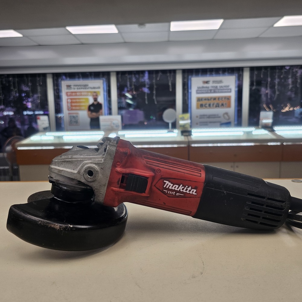Угловая шлифмашина Makita GA5030
