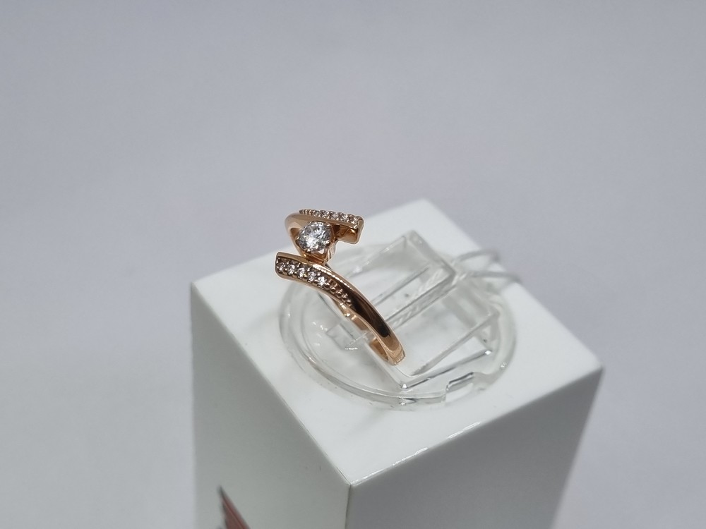 КОЛЬЦО С КАМНЯМИ (Au 585)