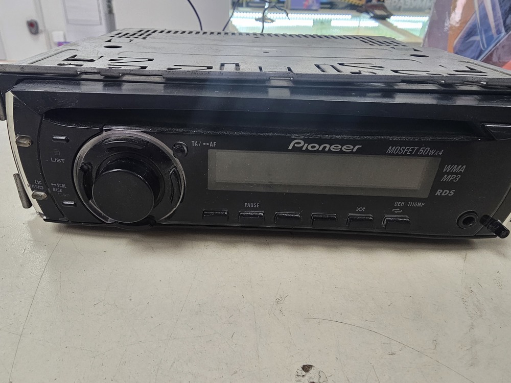 Автомагнитола Pioneer DEH-1110MP