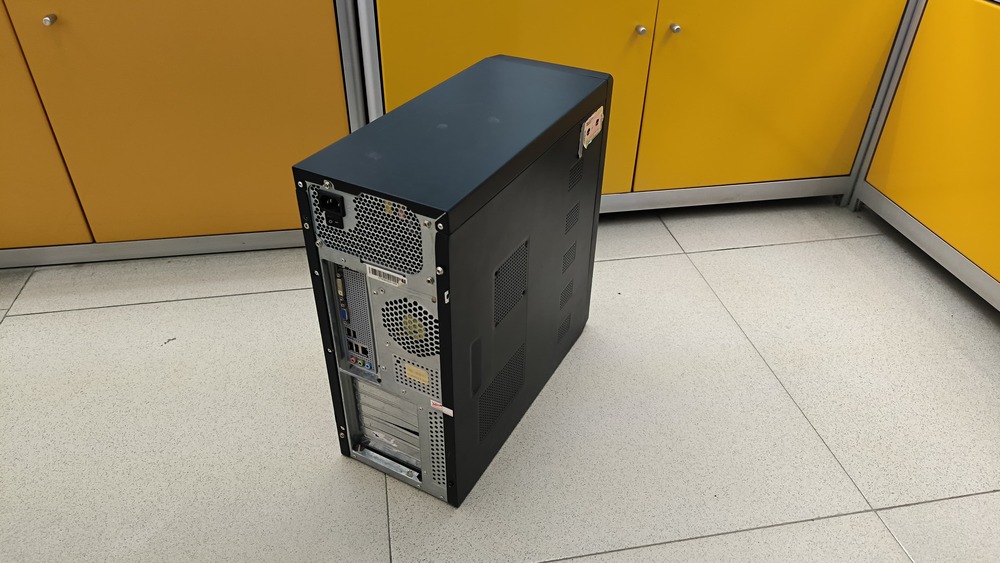 Системный блок VPS; Xeon E3-1220 v2, GeForce GT 625M, 8 Гб, 512 GB, Нет