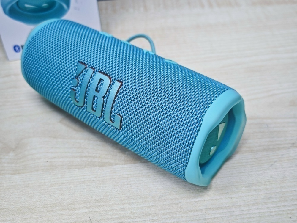 Портативная акустика JBL Flip 6;