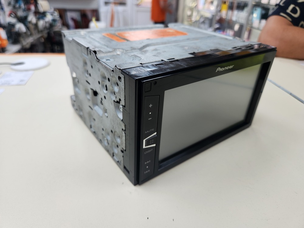 Автомагнитола Pioneer MVH-AV170