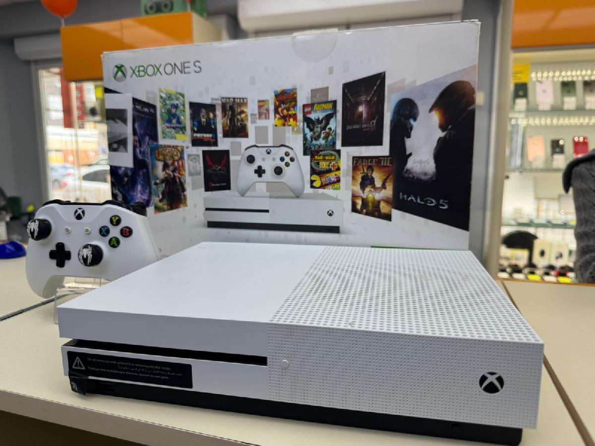 Игровая приставка Xbox One S 500Gb