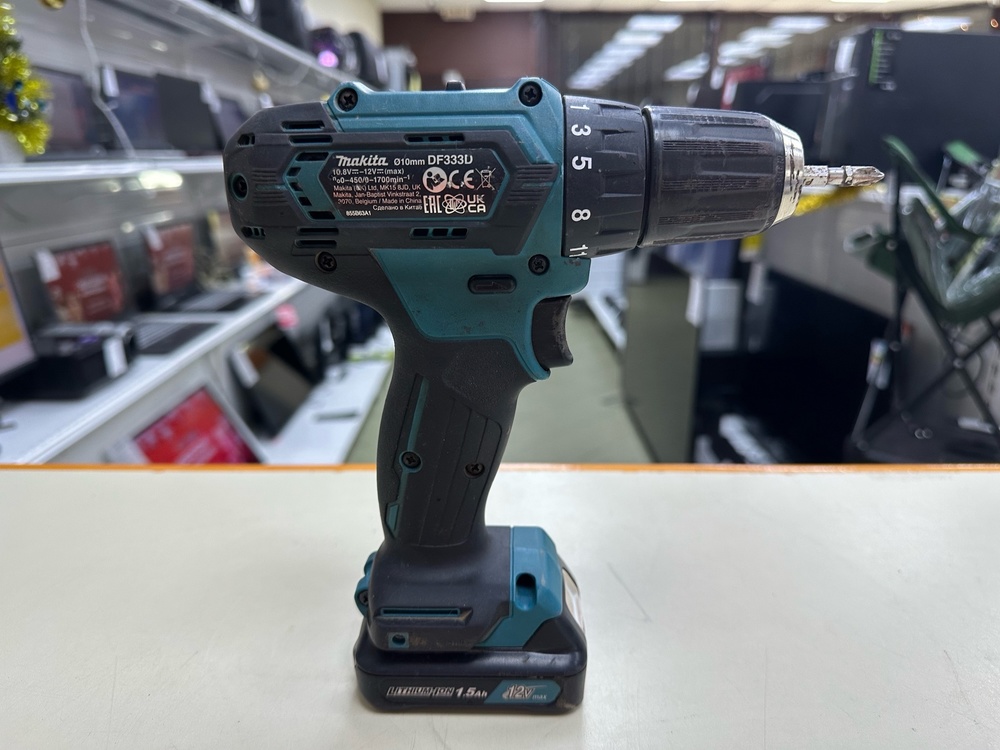 Шуруповерт Makita DF333D