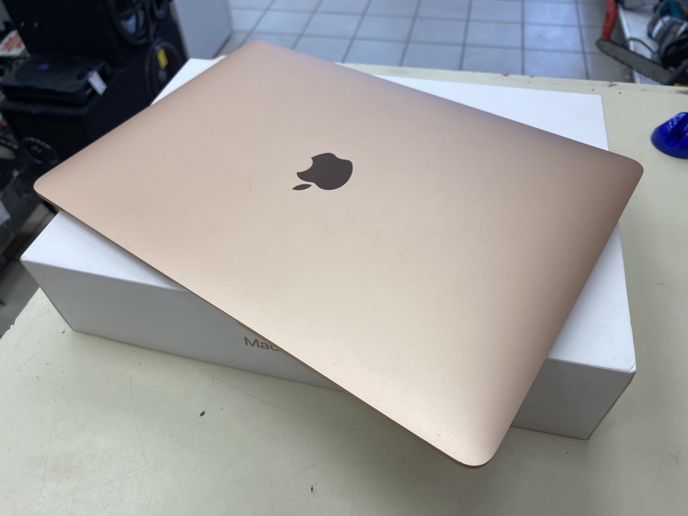 Ноутбук Apple Macbook Air 13 2020 M1 8/256