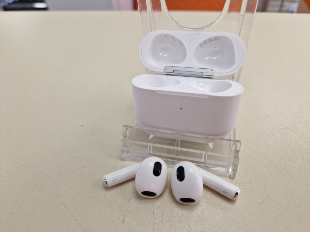 Наушники беспроводные Apple Airpods 3
