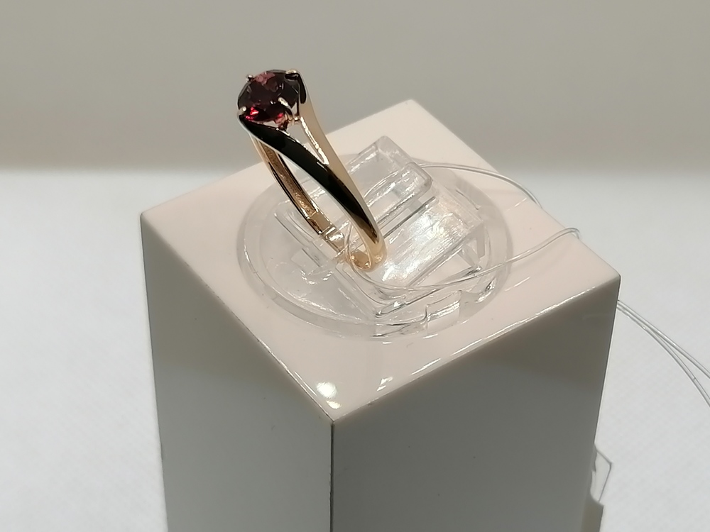 КОЛЬЦО С КАМНЕМ (Au 585)