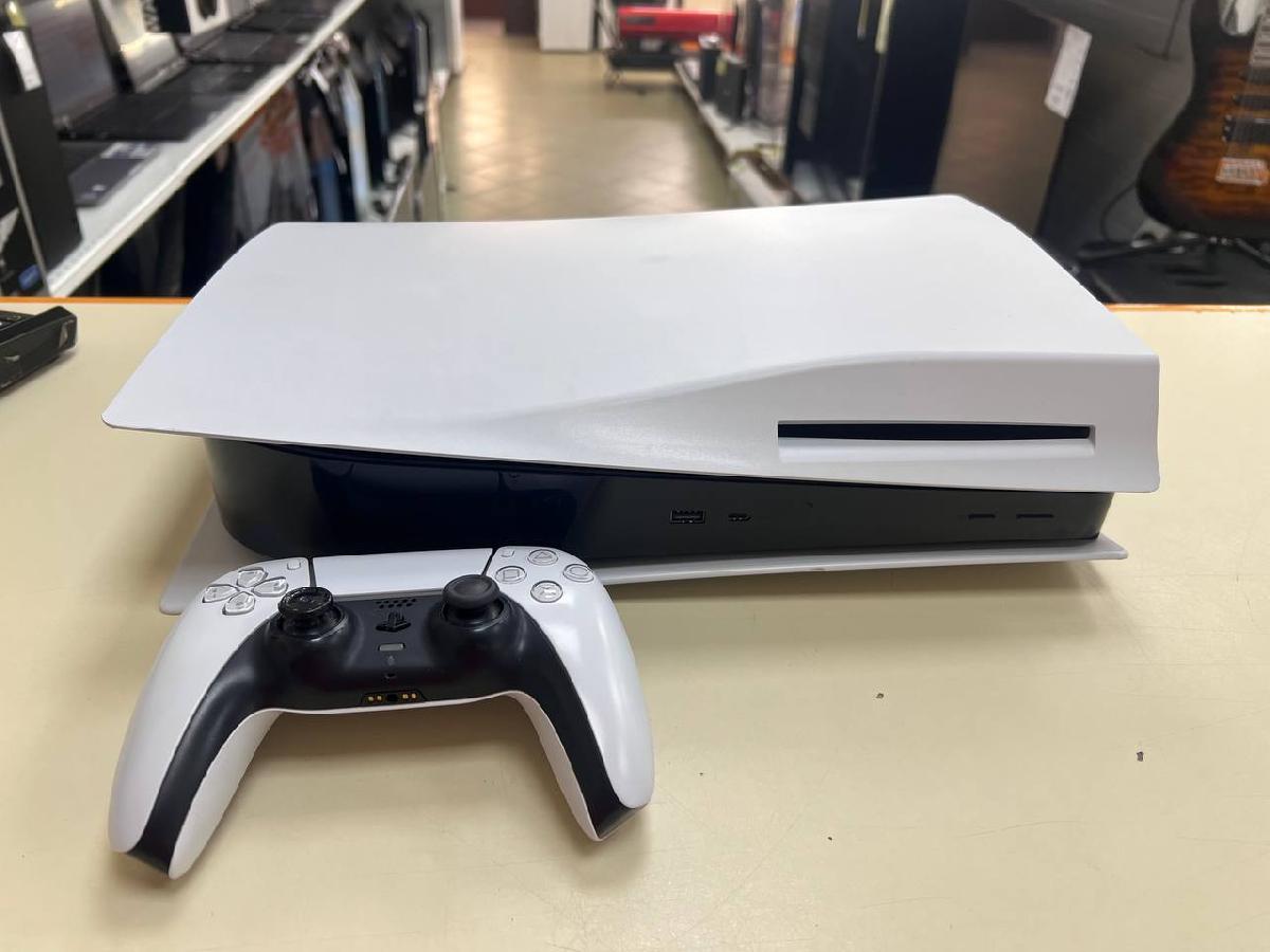 Игровая приставка PlayStation 5 825Gb (С дисководом)