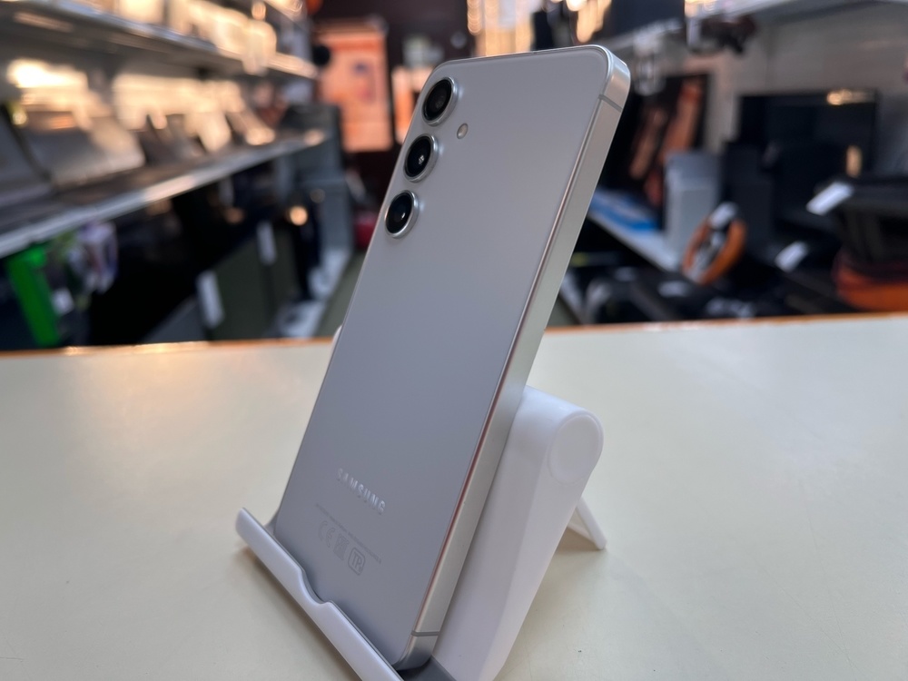 Смартфон Samsung Galaxy S24 8/128