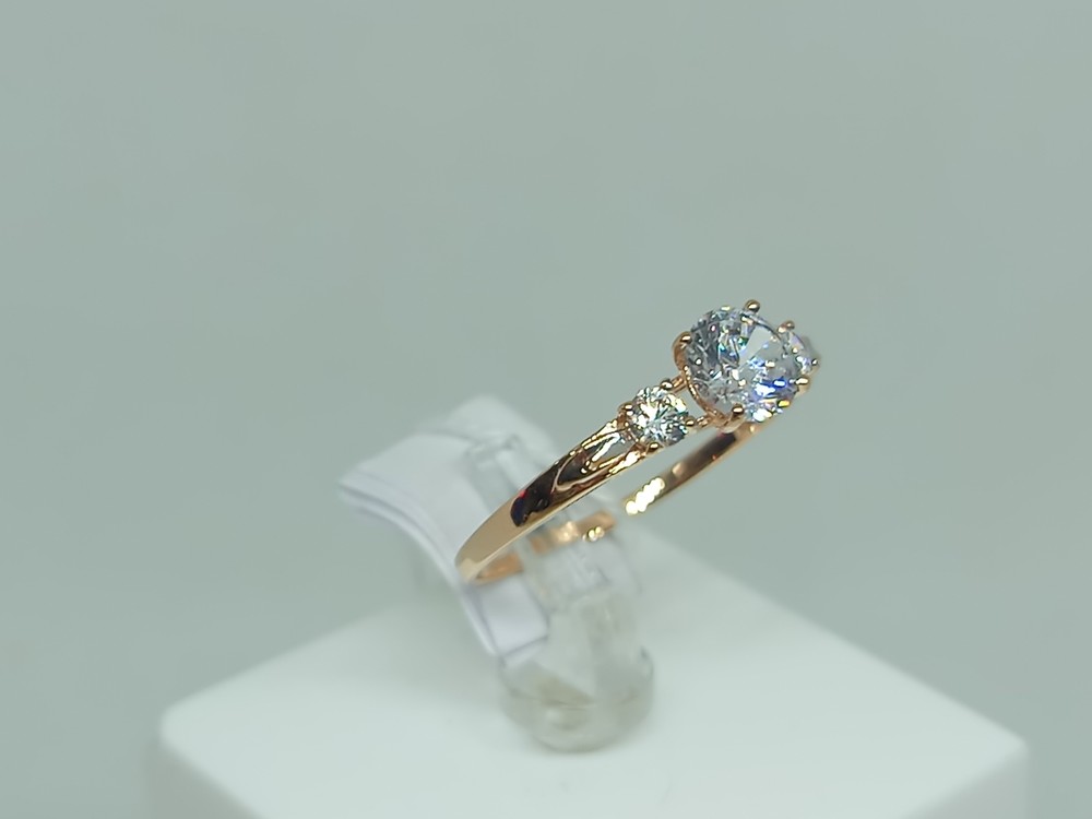 КОЛЬЦО С КАМНЯМИ (Au 585)