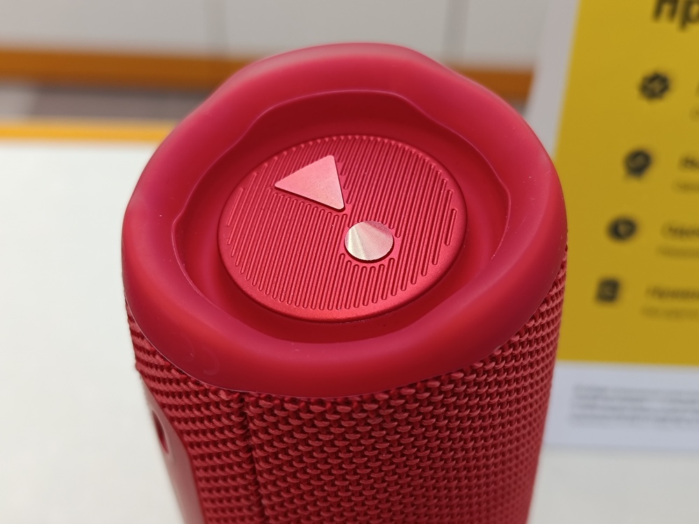 Портативная акустика JBL Flip 6;