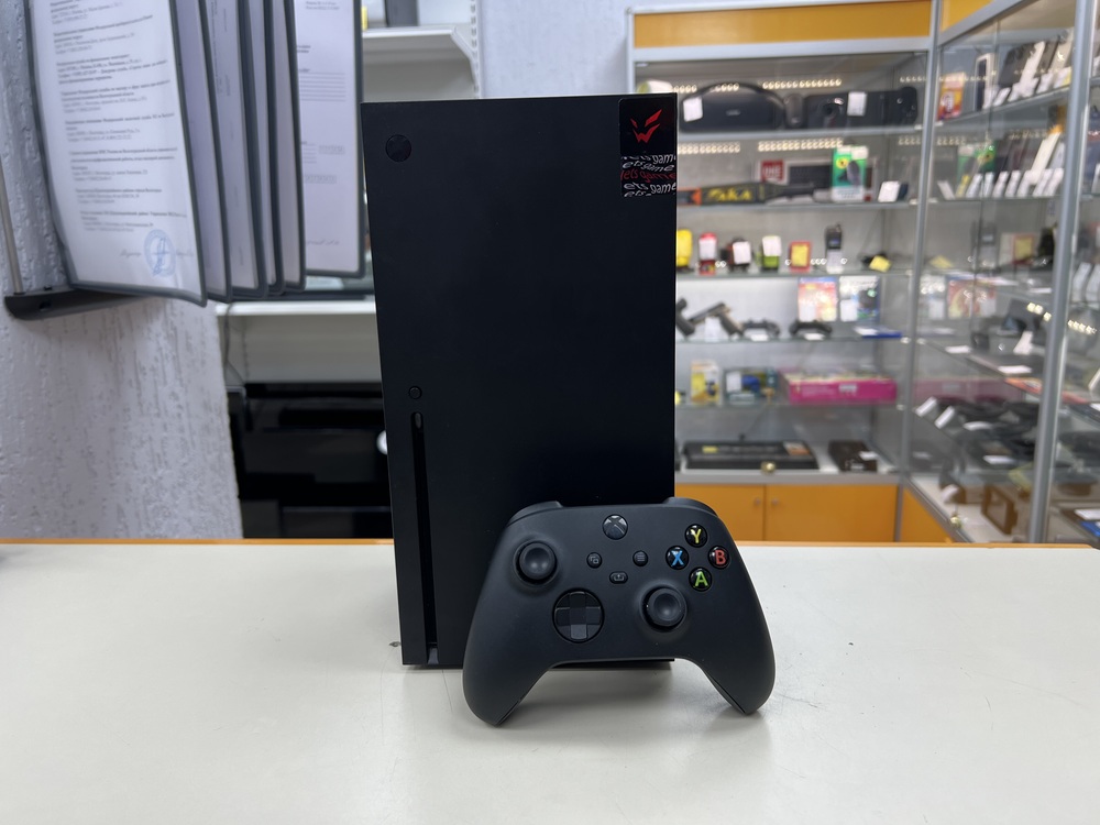 Игровая приставка Xbox Series X 1Tb