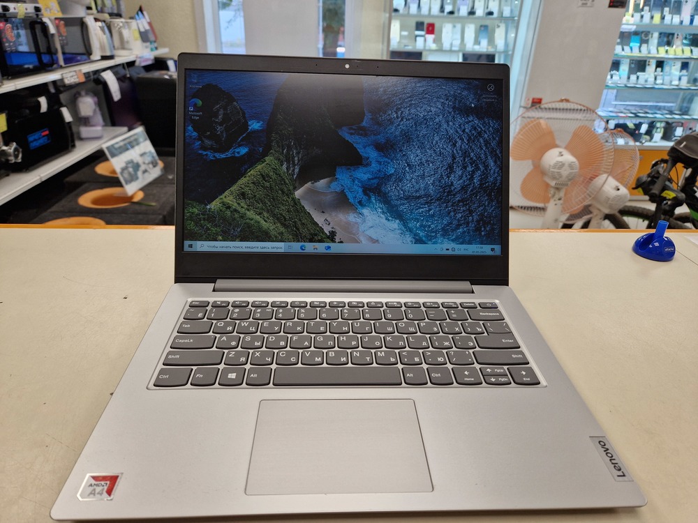 Ноутбук Lenovo; A4-9120, HD Graphics, 4 Гб, 64 Гб, Нет