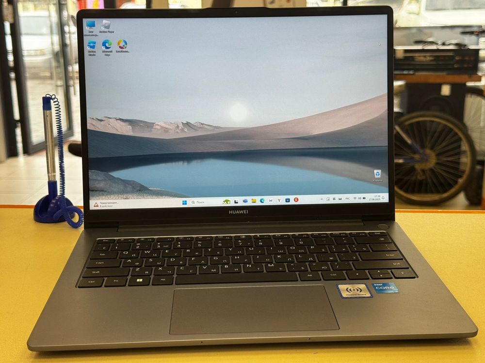 Ноутбук Huawei; Core i3-1215U, Intel UHD Graphics, 8 Гб, 240 Гб, Нет