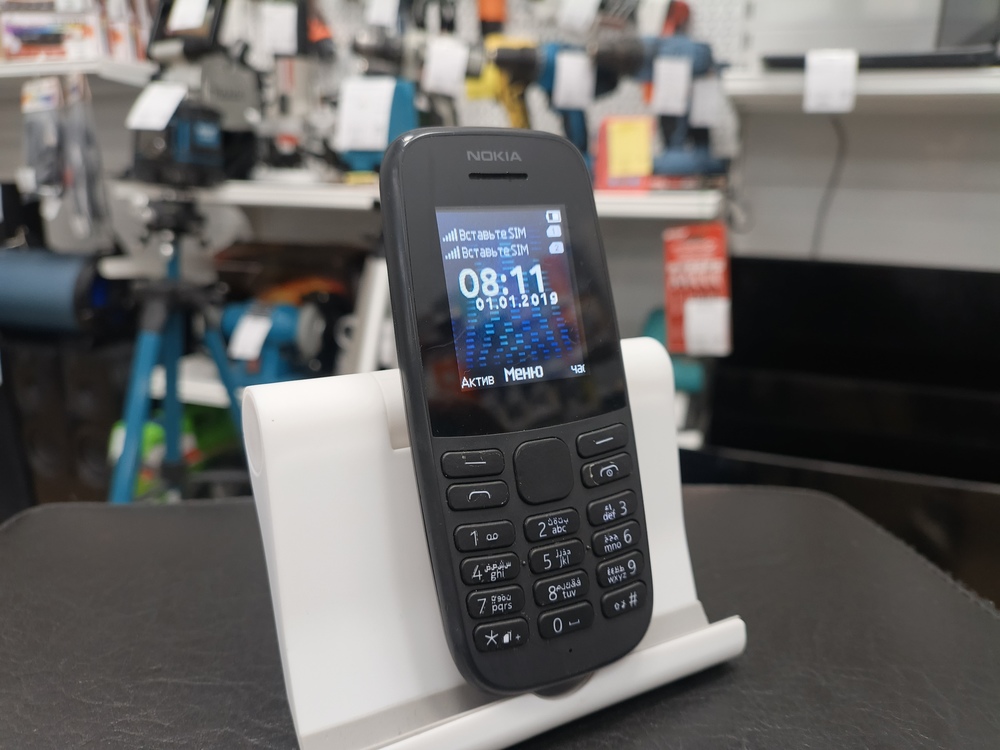 Мобильный телефон Nokia 100