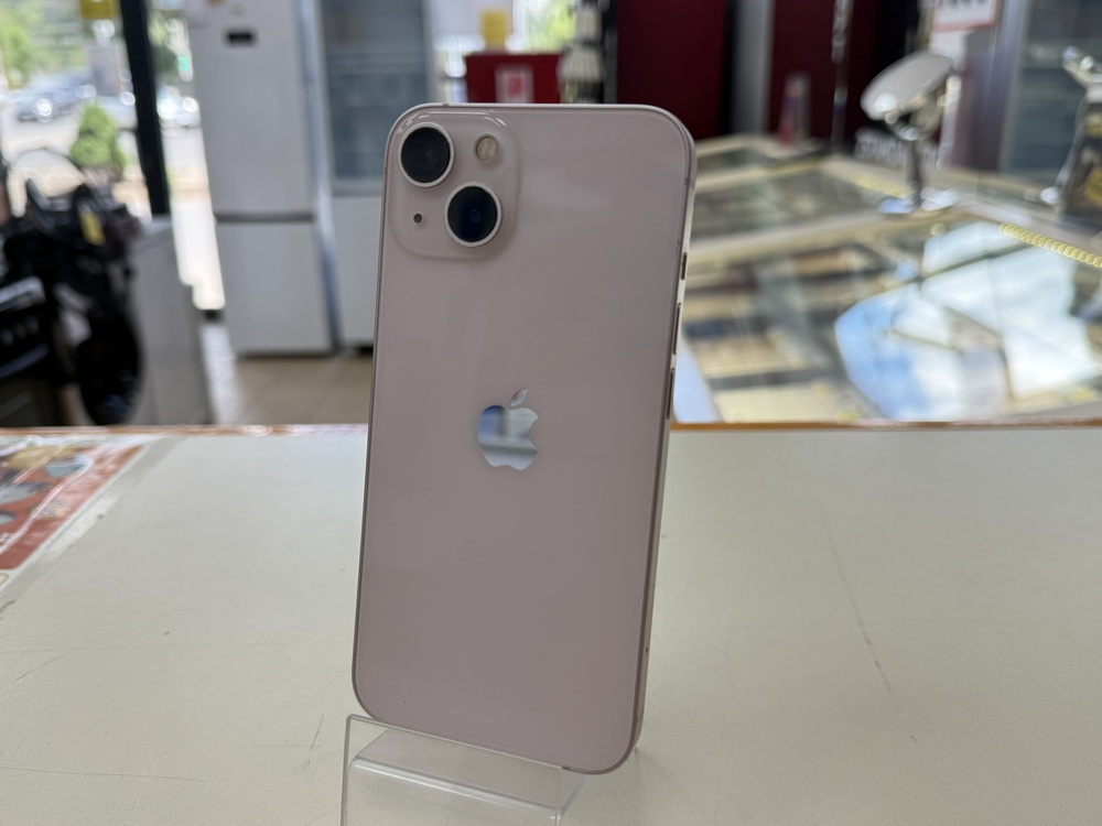 Смартфон Apple iPhone 13 128Gb