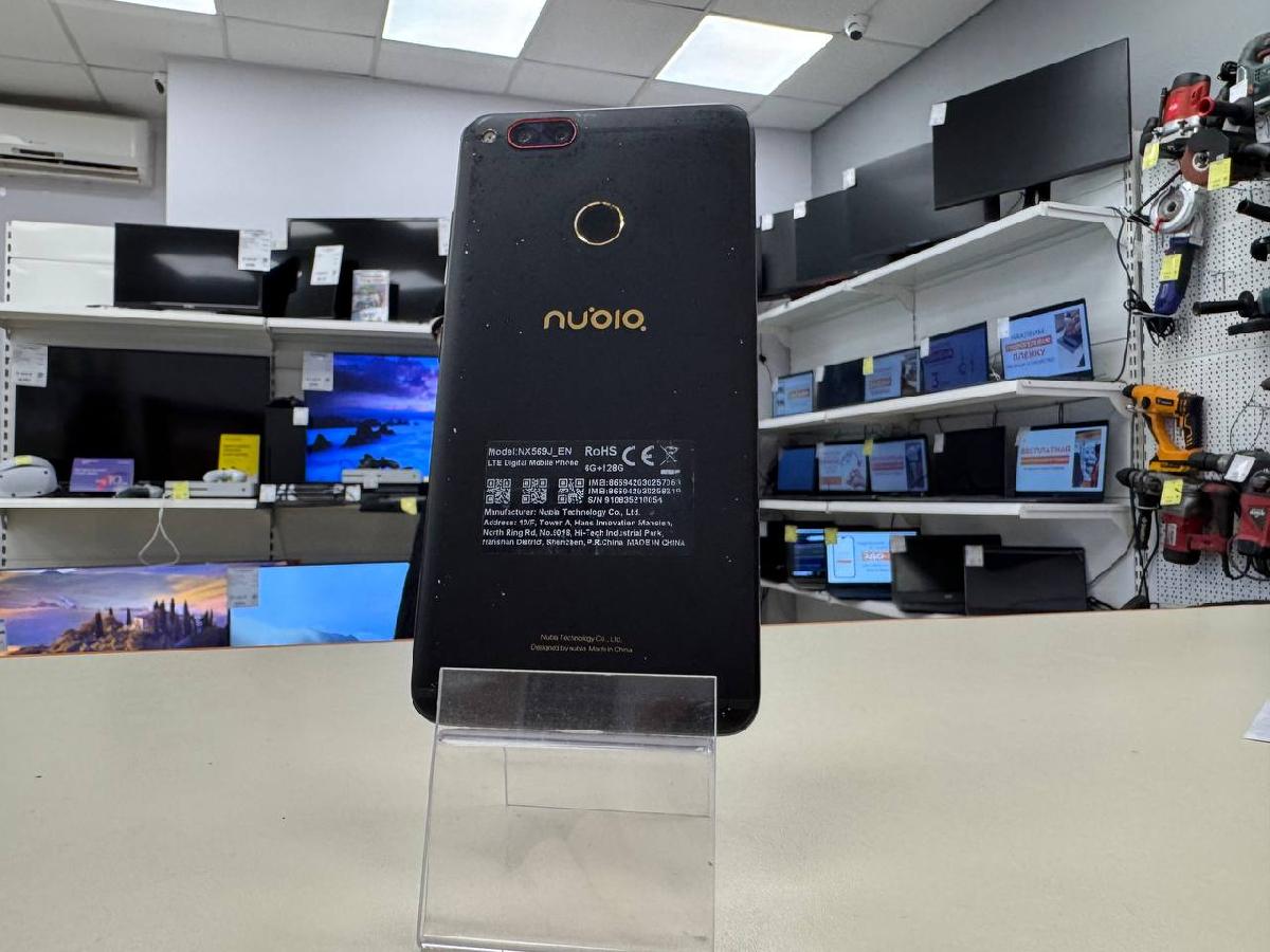 Смартфон ZTE Nubia Z17 Mini