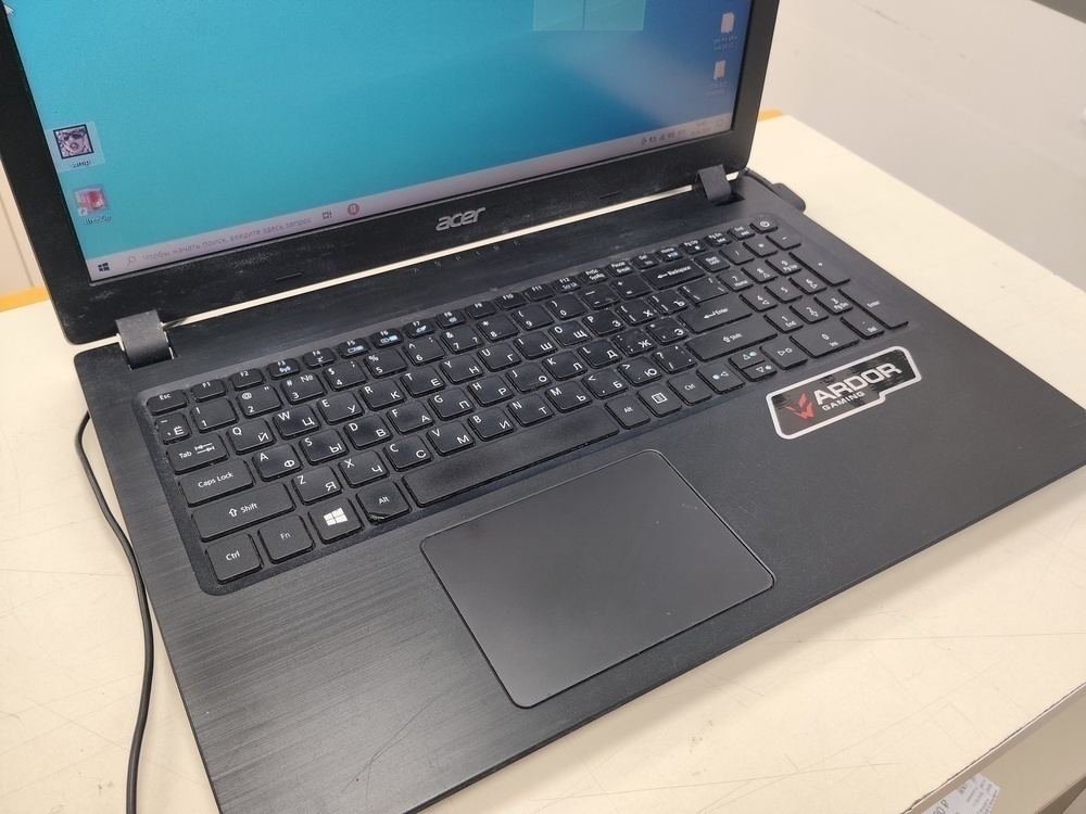 Ноутбук Acer; A6-9220e, Radeon R4 series, 4 Гб, 240 Гб, Нет