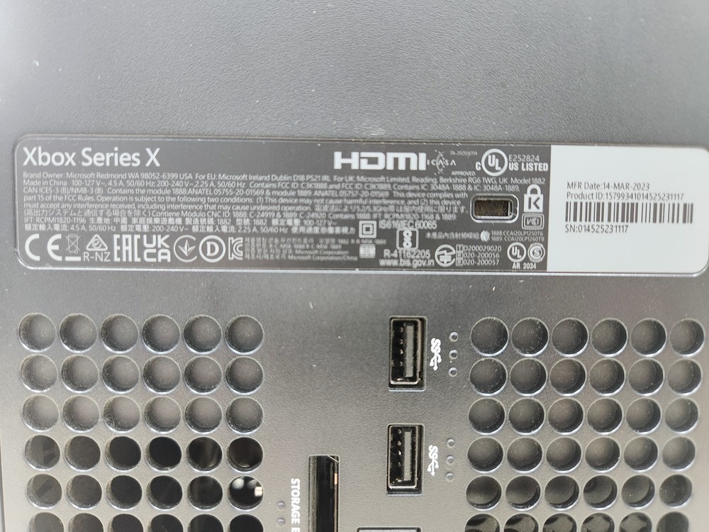 Игровая приставка Xbox Series X 1Tb