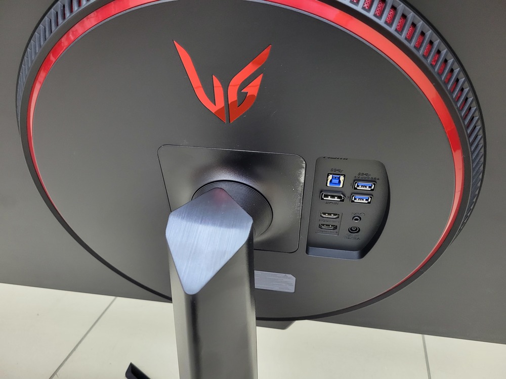 Монитор LG 32gp850-b