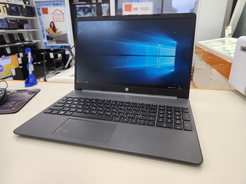 Ноутбук HP Laptop 15S-EQ1312UR; Silver 3050U, AMD Radeon (TM) Graphics, 4 Гб, 128 Гб, Нет